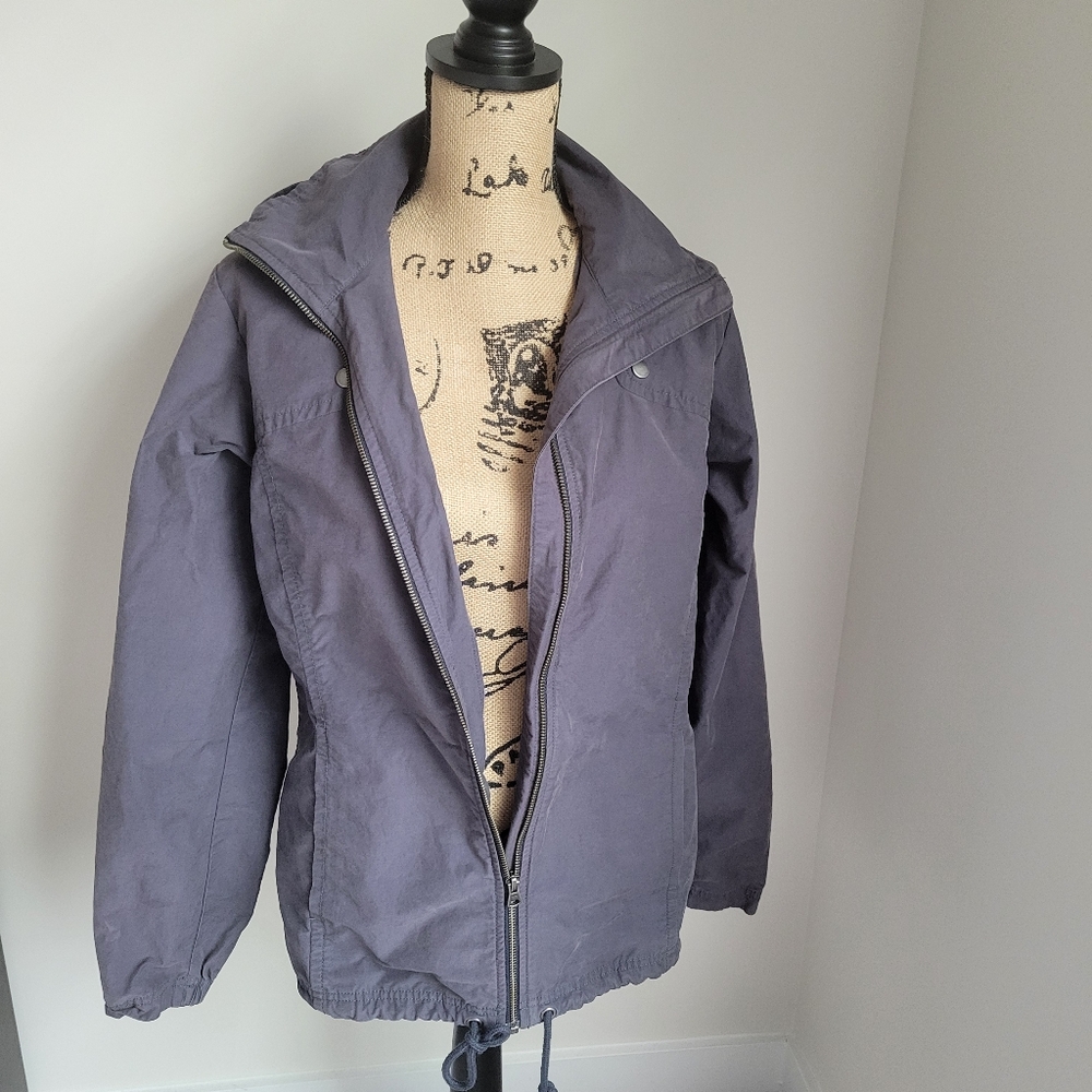 Columbia Lightweight Jacket - Picture 5 of 11
